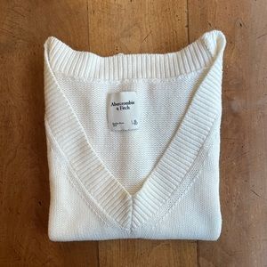 Abercrombie Cropped V-Neck White Sweater Vest | Size XL
